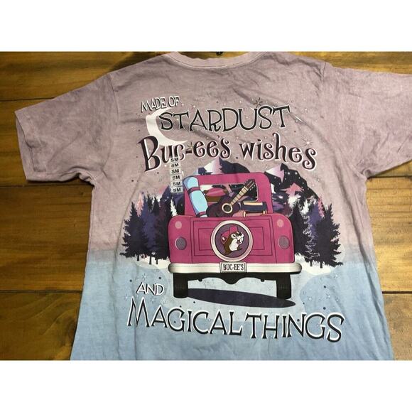 Buc-ee’s T-Shirt Stardust Wishes Size Adult Small Tags•Sticker NWT - Picture 11 of 11